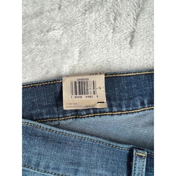Levis Womens Jeans Classic Straight Sculpt Mid Rise Med Blue Plus Size 22W - Picture 15 of 16